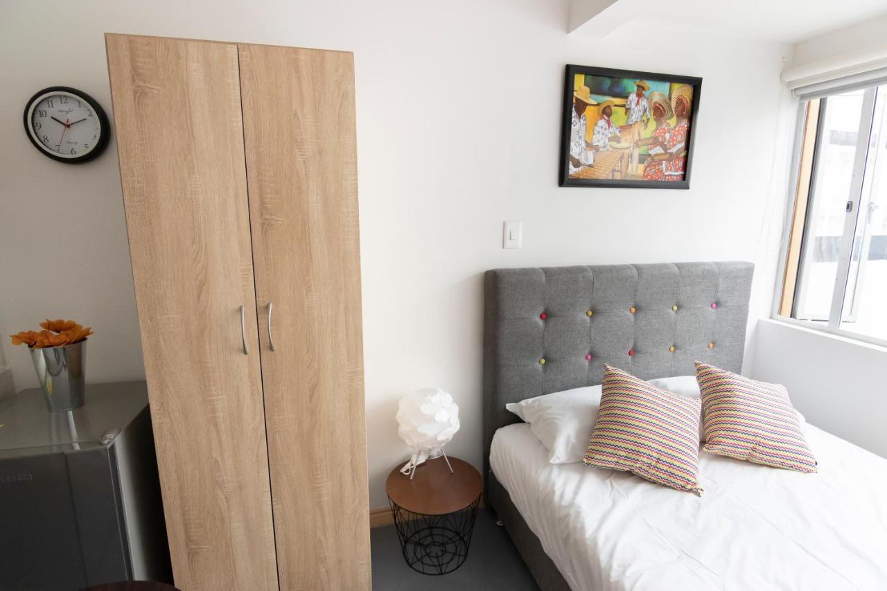 Apartasuites Bogota Campin Bagian luar foto