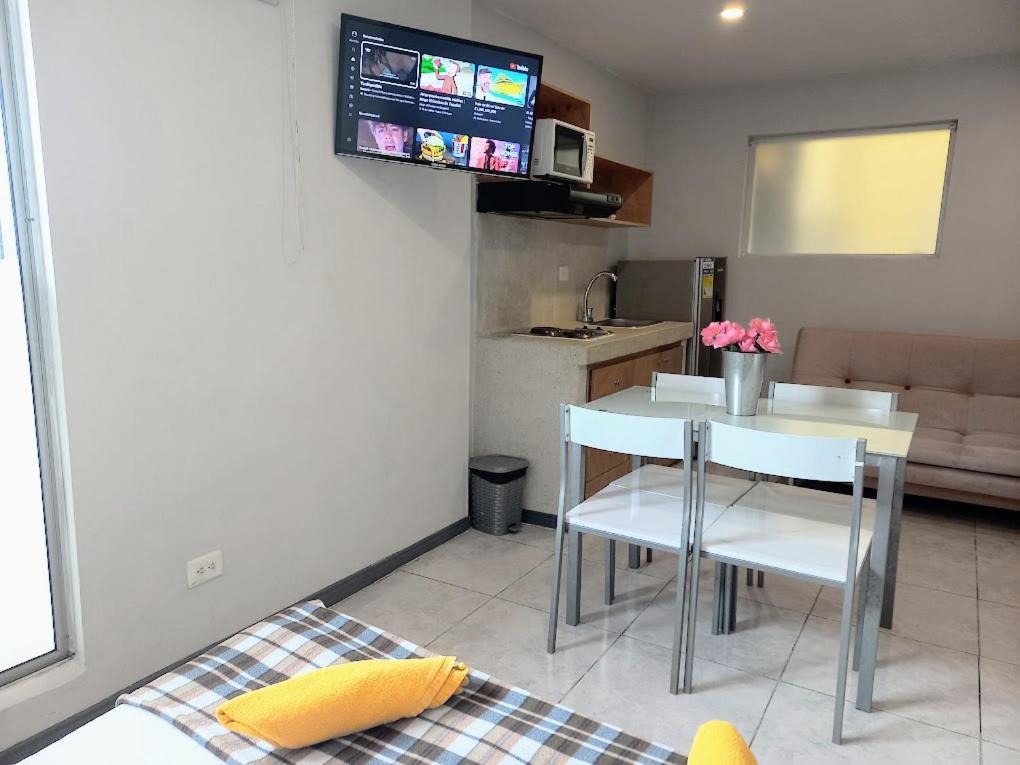 Apartasuites Bogota Campin Bagian luar foto